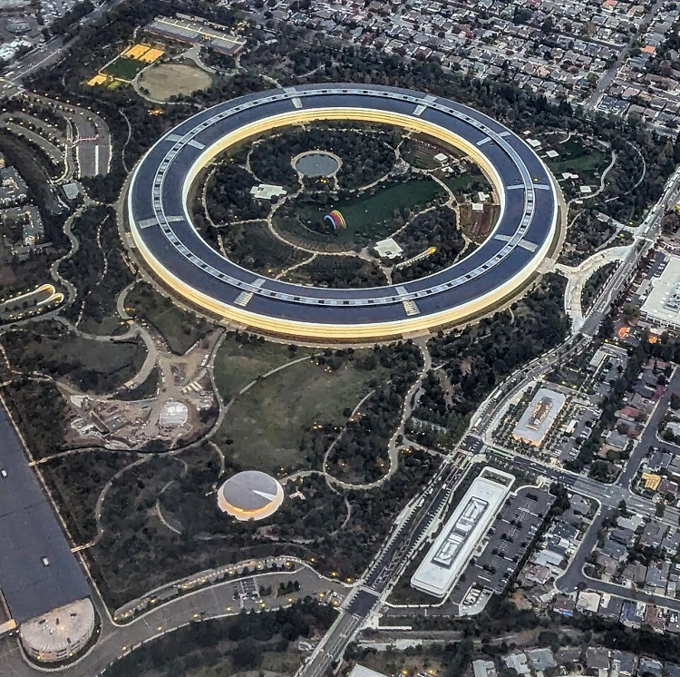 Aerial view of Apple Park headquarters spaceship building in Cupertino California